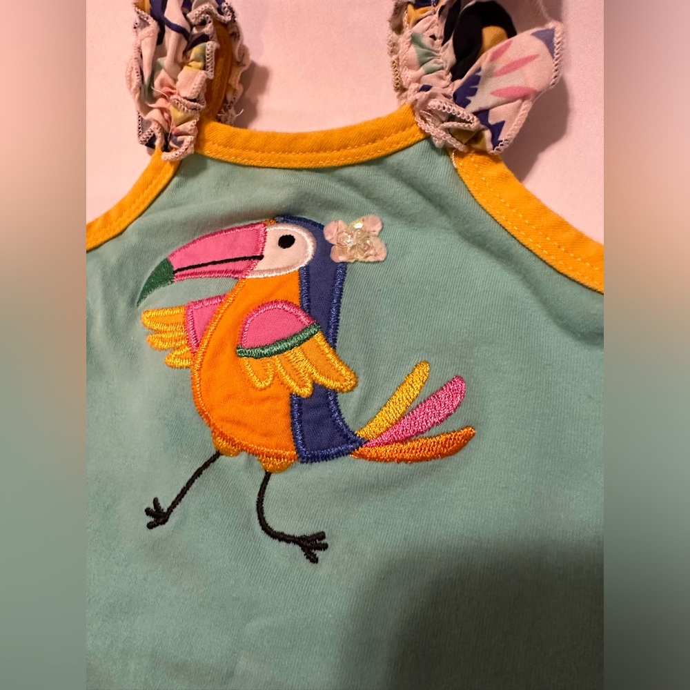 Ricrac & Ruffles Toucan Set - Picture 3 of 12